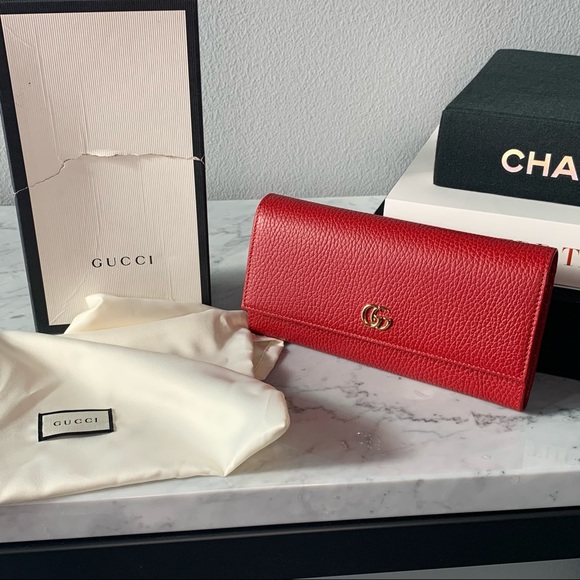 Red Gucci Wallet - Picture 4 of 4